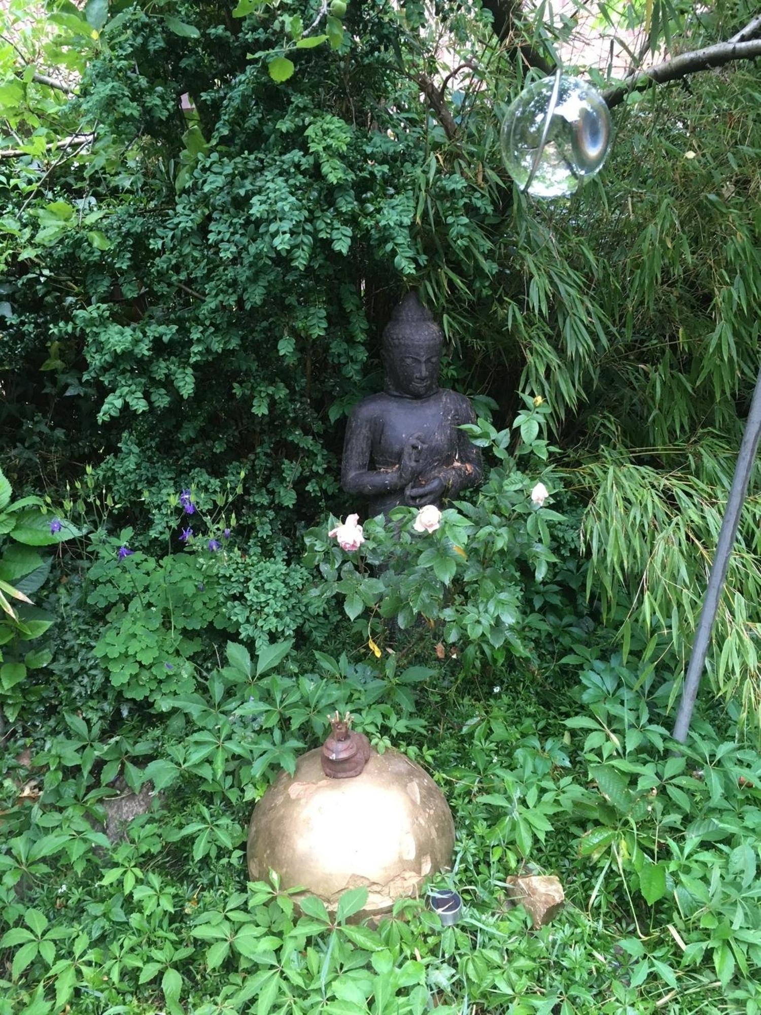 Grosse Hobbithoehle Mit Gemeinschaftsgarten 노이슈타트암루벤베르크 외부 사진